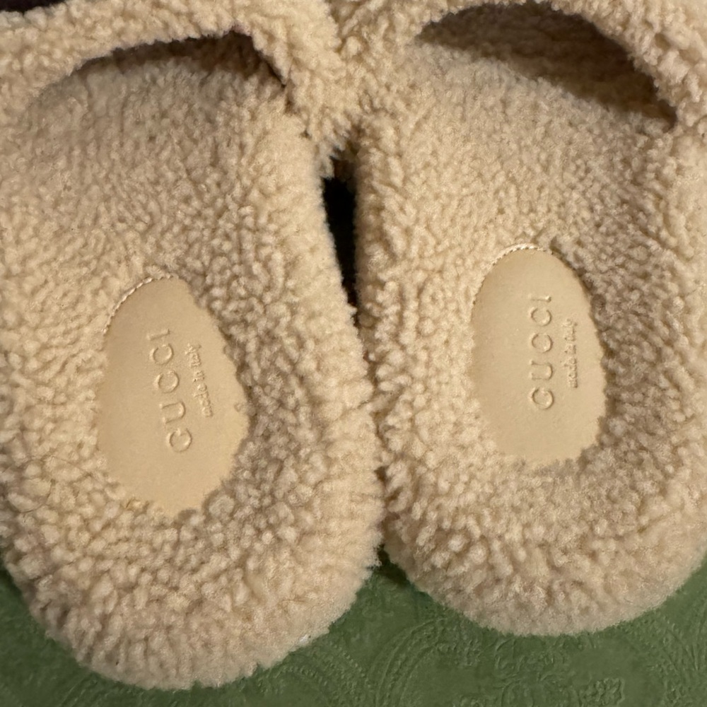Gucci Shearling Slippers - Picture 4 of 7